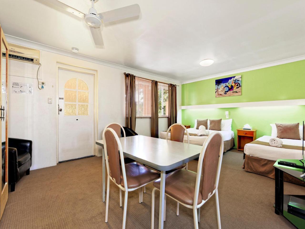 Riviera Motel Bundaberg Esterno foto